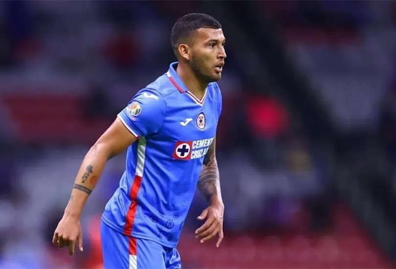 Juan Escobar habl&oacute; por primera vez de su situaci&oacute;n con Cruz Azul.