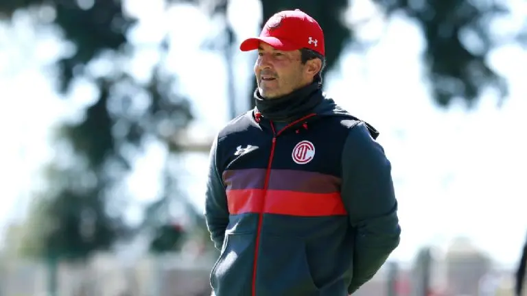 Chepo de la Torre exigió a la directiva de Puebla que abran la cartera y le contraten jugadores - Archivo Referee