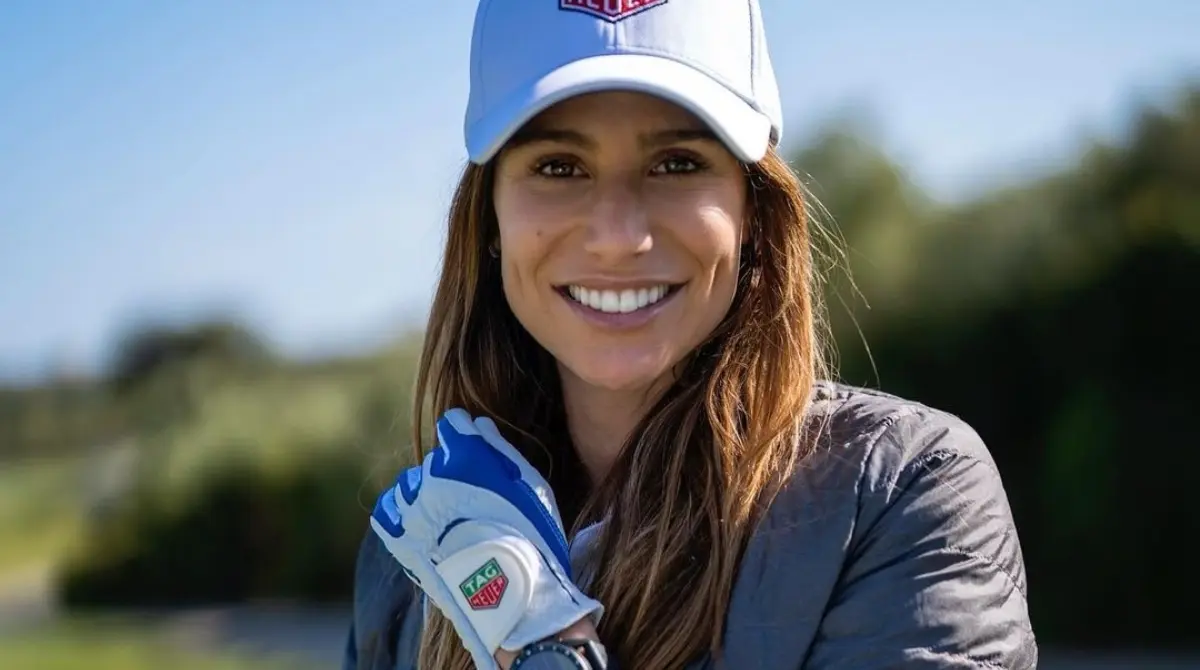 'Chicharito' llegó a tener planes de boda con la periodista deportiva, aunque fue ella quien le puso punto final a la relación tras descubrir que el mexicano le fue infiel.