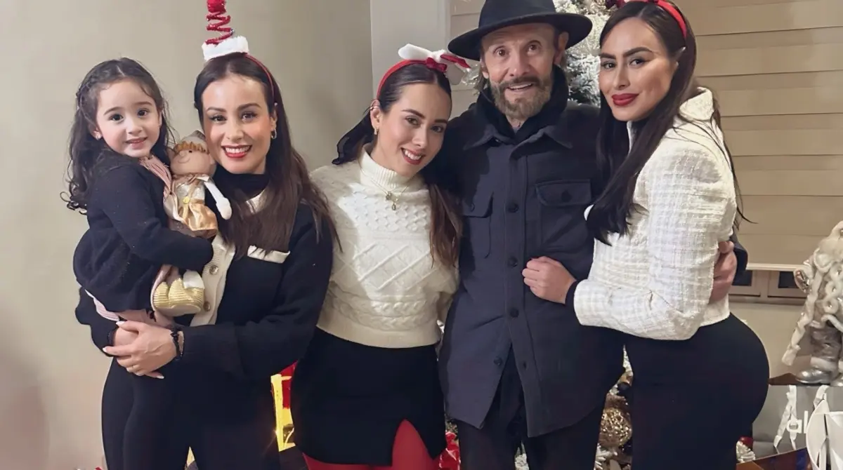 El núcleo familiar de Cynthia Mont es sumamente especial, por lo que no duda compartir el amor hacia su gente a través de redes sociales.