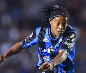 Ronaldinho: Beltrán cuenta cómo convenció a la leyenda para que no abandonara a Querétaro