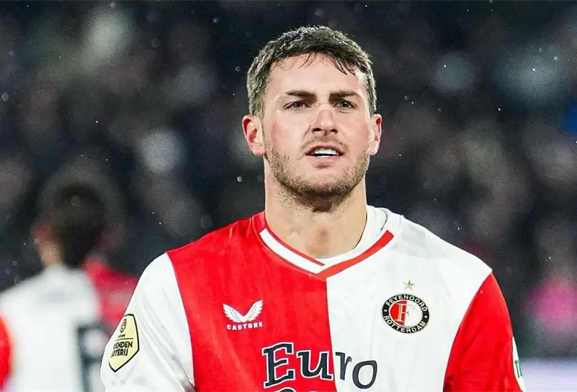 Santiago Gim&eacute;nez cont&oacute; c&oacute;mo ha cambiado su vida luego de su fichaje con Feyenoord