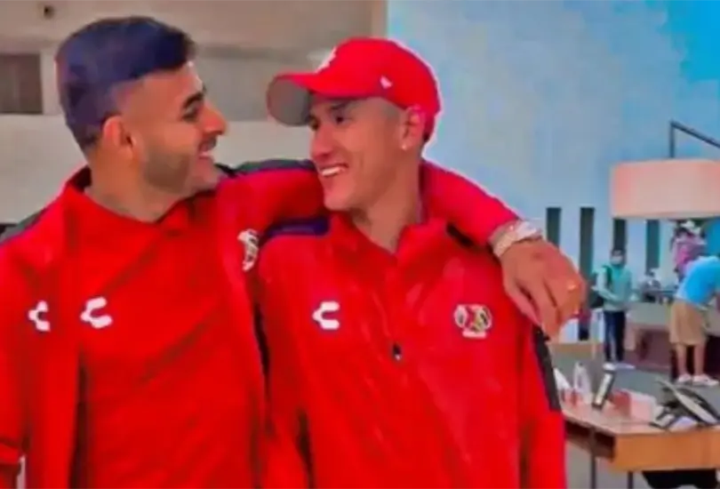 Ambos futbolistas protagonizaron un momento polémico durante la pandemia por COVID-19 Ambos futbolistas protagonizaron un momento polémico durante la pandemia por COVID-19