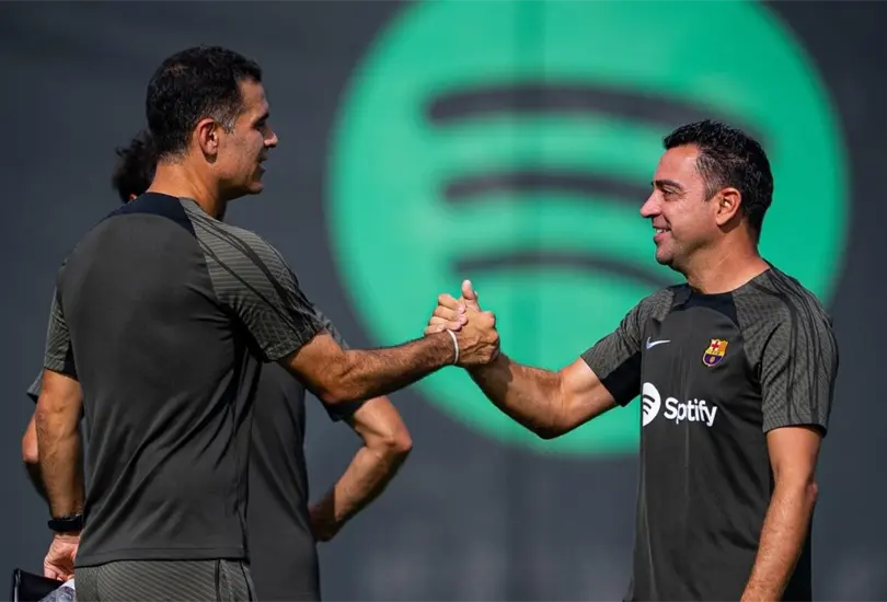 Xavi dio la cara por su amigo y excompa&ntilde;ero en el Barcelona.