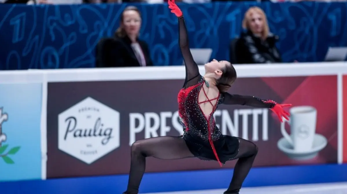 Kamila Valieva tiene 30 días para revocar la suspensión del TAS antes de que sea una decisión definitiva, pero ni su equipo de patinaje artístico ni ella han dado declaraciones respecto al fallo, aunque el Comité Olímpico Ruso sí declaró que esto le parece 'más un acto político que deportivo'.