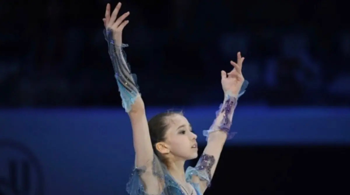 Kamila dio su versión al Tribunal, en la que argumentó que la ingesta de la droga prohibida fue accidental, luego de haber comido del mismo tenedor que su abuelo, quien toma medicina en la que esa sustancia está presente debido a problemas que tiene en el corazón, aunque para el TAS no fue suficiente prueba.