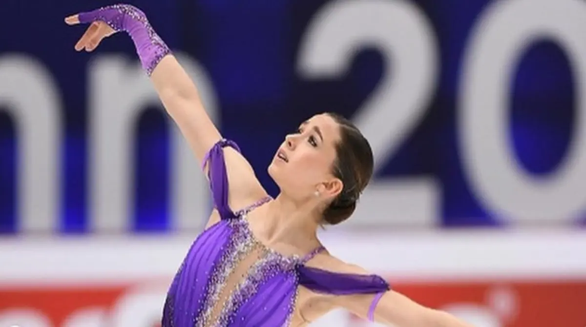 Es por eso que el fallo reciente la declaró culpable de dopaje y le impuso una sanción de cuatro años que se empezaron a contar a partir del 25 de diciembre de 2021, día exacto en el que la entonces niña se sometió a la prueba que más tarde arrojaría un resultado desfavorecedor.