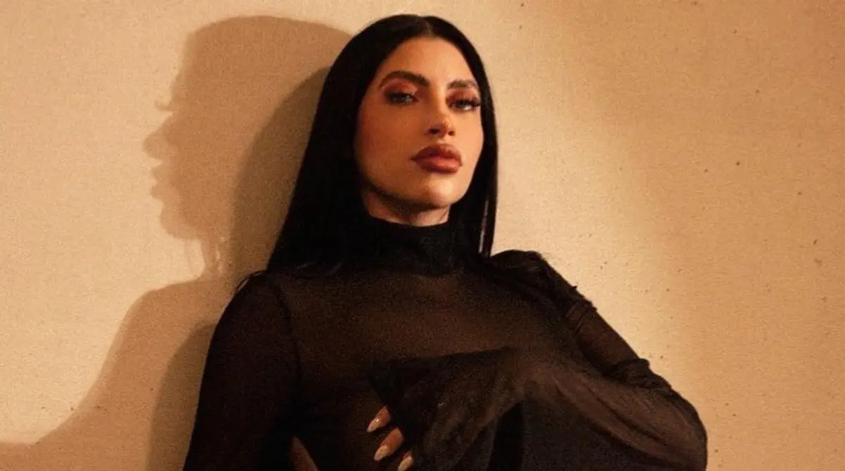 El nombre de Karla Villaseñor se popularizó de manera instantánea apenas apareció en la transmisión del partido entre Chivas y Toluca en el Estadio Akron.