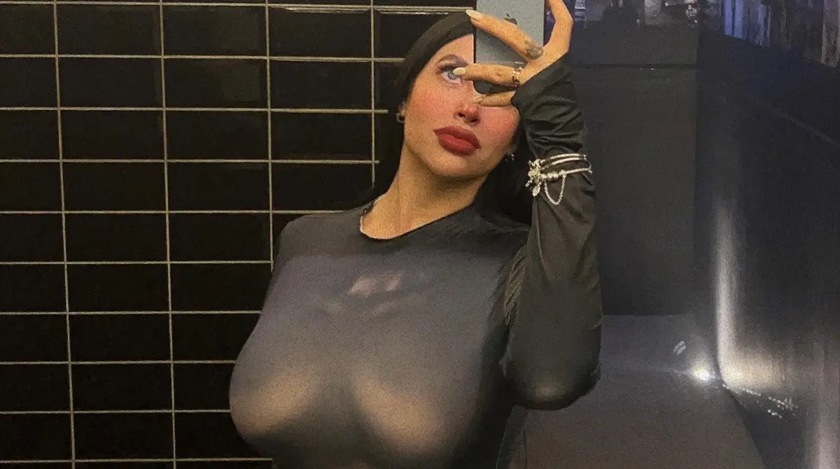 Su identidad fue averiguada de manera inmediata, por lo que su cantidad de seguidores en redes sociales aumentó considerablemente.