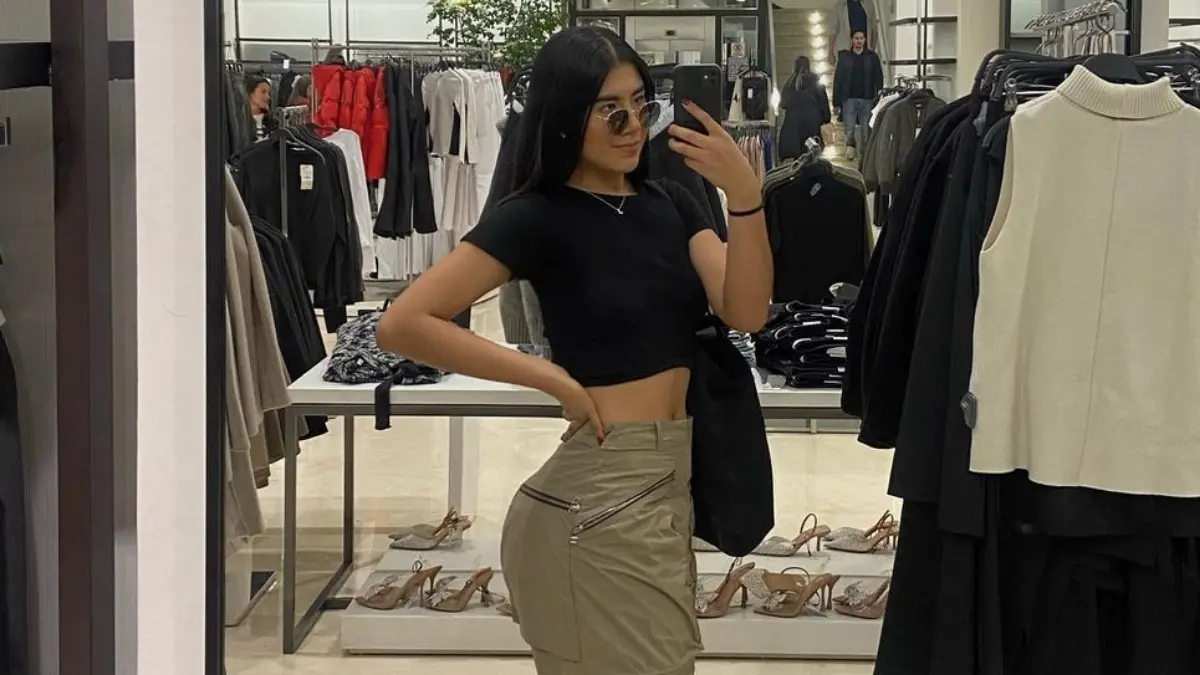 Como creadora digital, es muy activa en redes sociales donde presume sus actividades diarias.