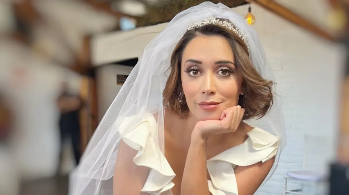 &iquest;Marifer est&aacute; casada? La realidad es que no es as&iacute;, pues pos&oacute; para esta foto en la sesi&oacute;n de una amiga que estaba a punto de llegar al altar, y fue ah&iacute; la primera vez que incursion&oacute; como modelo, entre otras facetas de su carrera.