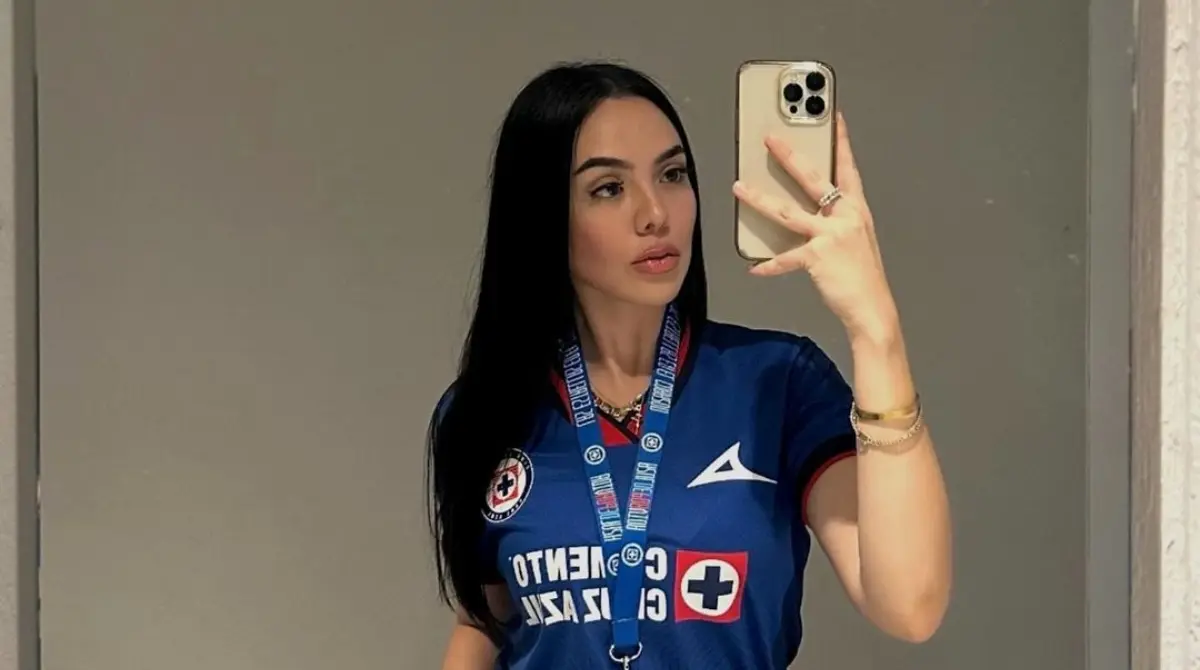 Una nota de voz con tres menciones, tres jugadores y un gol fue la dinámica que llevó a Melissa a ser parte de Cruz Azul como la voz oficial de sus partidos en el Estadio Azteca y en La Noria cuando se trata del equipo femenil.