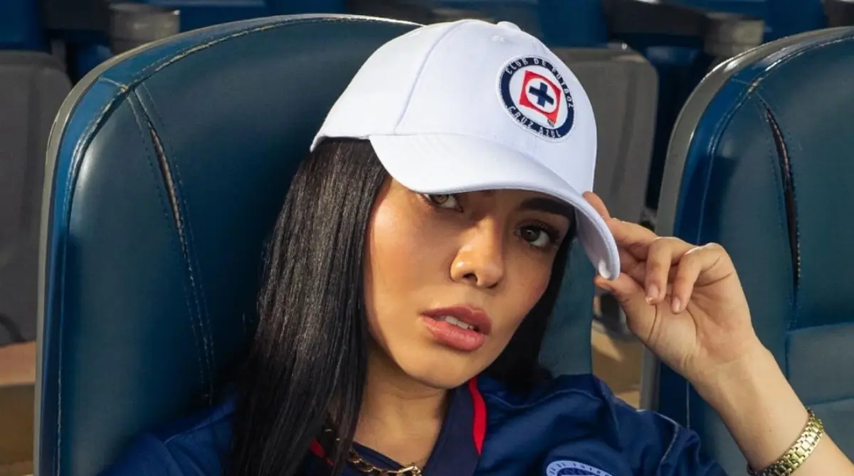 Mel cubrió como reportera a Cruz Azul, América y Pumas, precisamente antes de estar vinculada directamente con la institución 'cementera'.