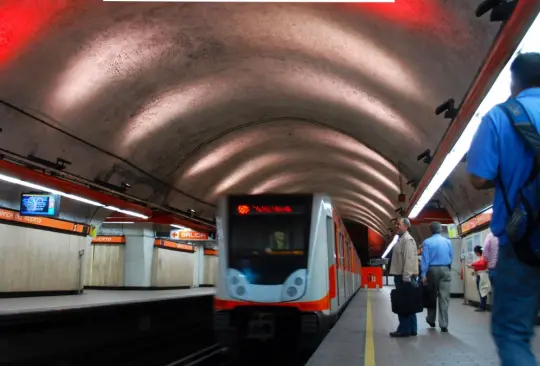 El jefe de gobierno de la CDMX anunció que el metro CDMX y el resto del transporte público no subirá de precio en 2024