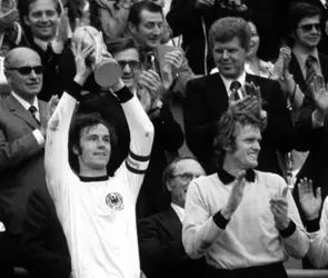 Franz Beckenbauer muere a los 78 años; el mundo del futbol lo despide