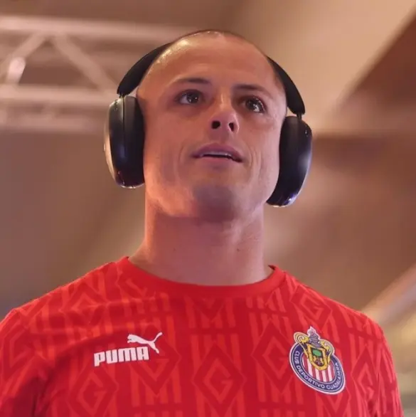 Chicharito asegura que no se lleva bien con nadie de Chivas