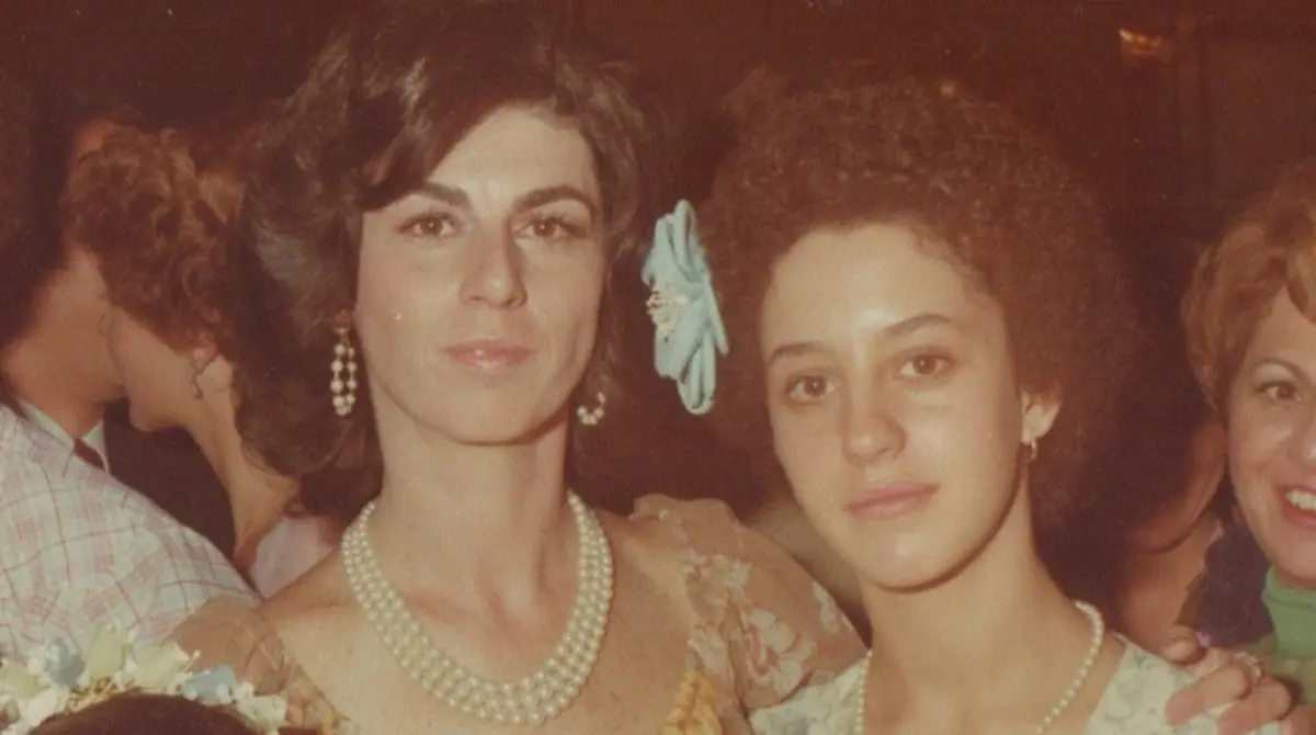 Claudia ha sido víctima de memes por cómo lucía en el pasado.