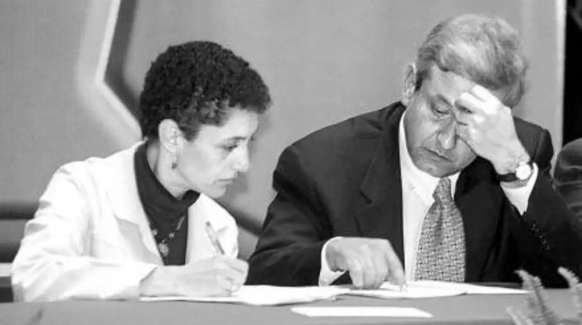 Incluso sus primeros pasos junto a Andrés Manuel López Obrador se dio de esta manera.