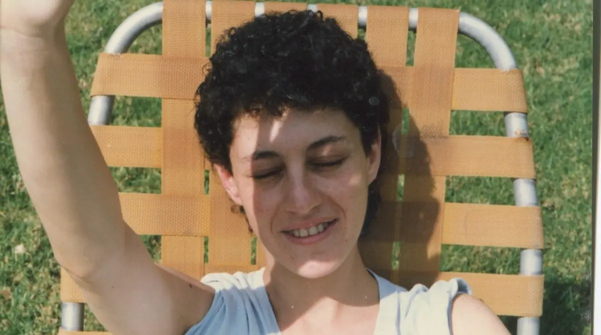 Su permanente se fue para apostar por el cabello largo.