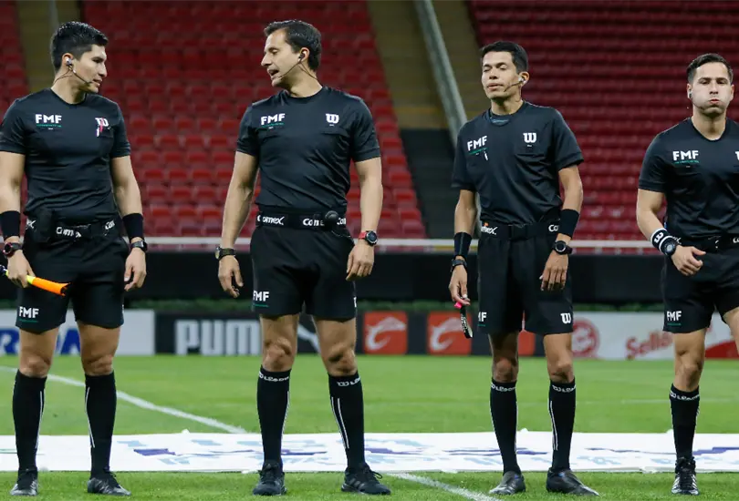 Un &aacute;rbitro fue exhibido por ser un caso de nepotismo dentro de la Liga MX y la FMF por recibir preferencia