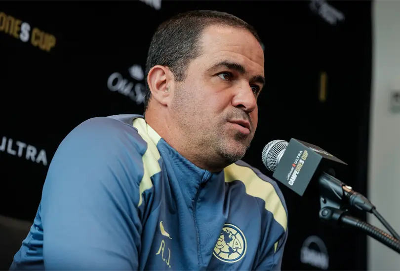 Jardine respondi&oacute; a las cr&iacute;ticas por el mal momento del Am&eacute;rica y lanz&oacute; una amenaza a la Liga MX tras el empate vs Le&oacute;n