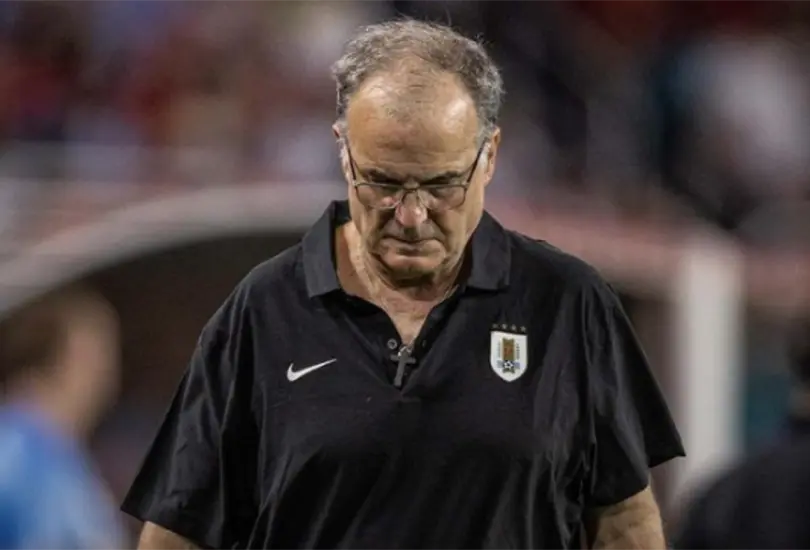 Se han puesto en tela de juicio las declaraciones de Luis Su&aacute;rez sobre Marcelo Bielsa, destacando que podr&iacute;a haber un trasfondo m&aacute;s pol&eacute;mico.