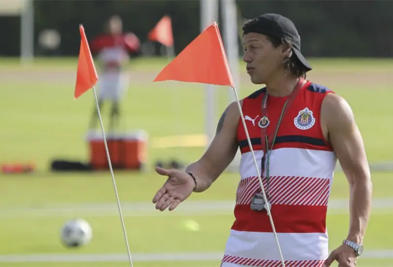 El futuro de Mat&iacute;as Almeyda parece estar muy lejos de Chivas
