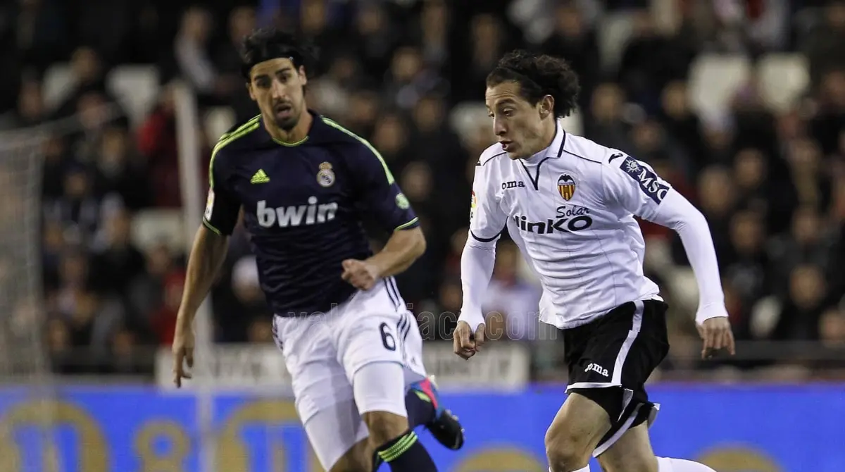 El mexicano hizo lo propio de 2012 a 2015, tiempo en el que su carta perteneció a los 'Naranjeros'.