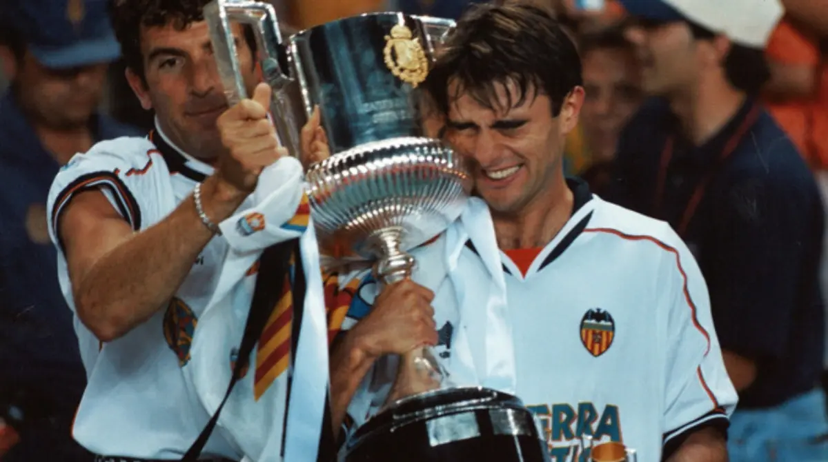 El 'Piojo' duró cuatro años en España, de 1996 al 2000, donde logró una Copa del Rey y una Supercopa de España.