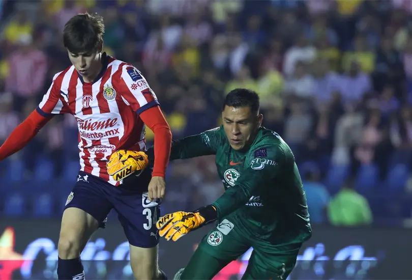 Am&eacute;rica y Chivas se enfrentan en un partido amistoso