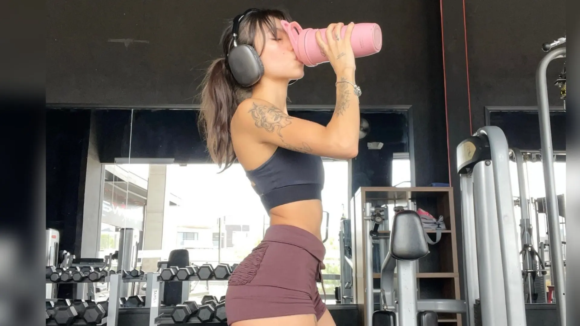 Con apenas 22 años, ya cuenta con una enorme fama en distintas plataformas. 