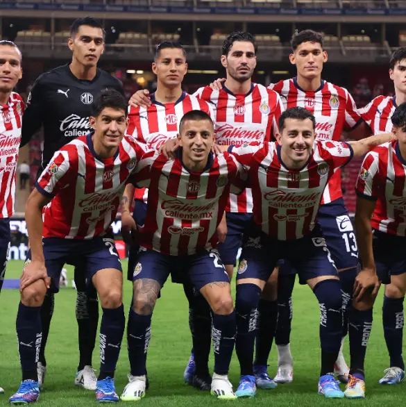 ¿Por qué Chivas podría quedarse sin técnico hasta el 2025?