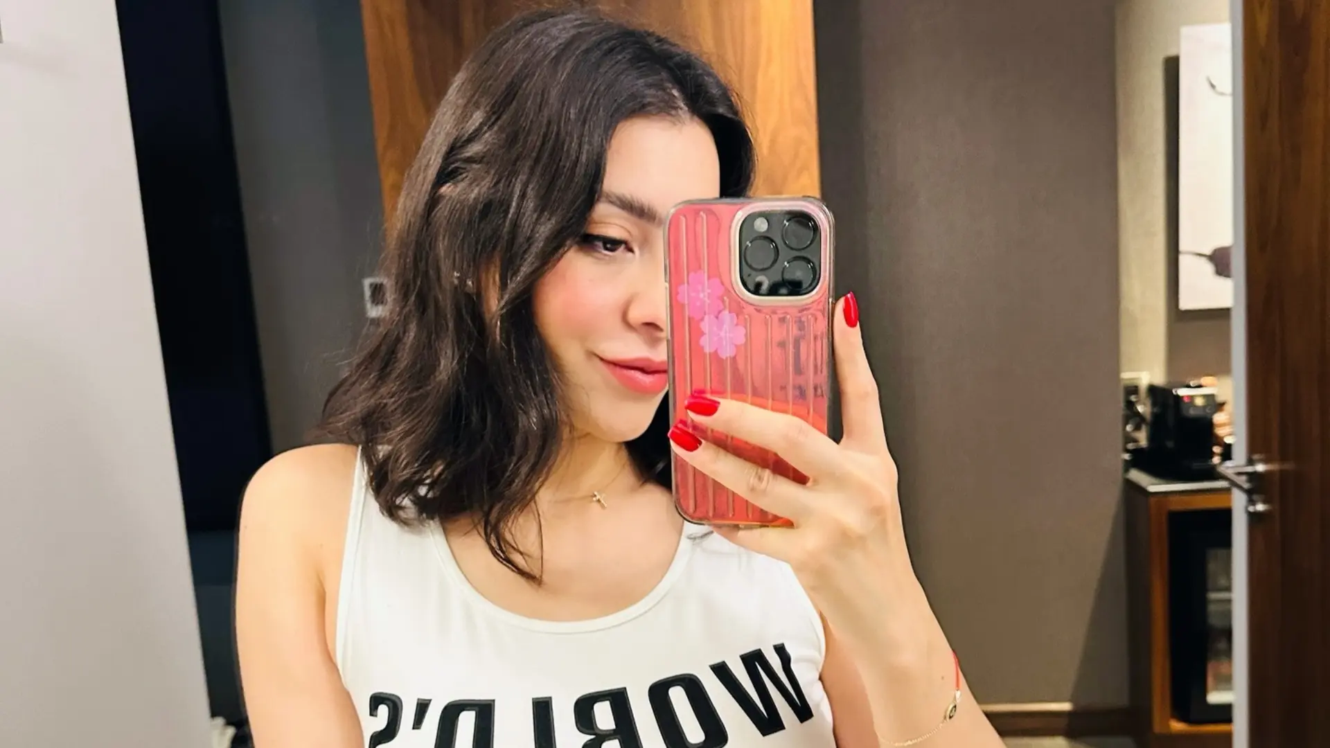 Su contenido es variado, aunque principalmente está en el mundo de los videojuegos. 