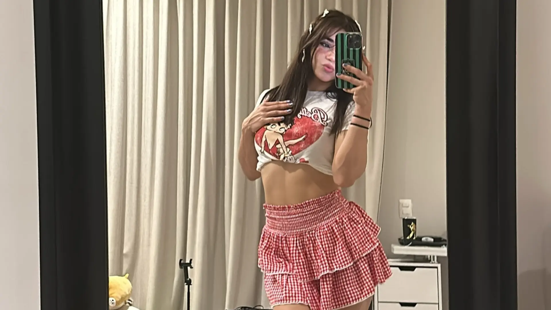 Hace unos meses, también brilló en la Velada del Año donde participó en una pelea de parejas.