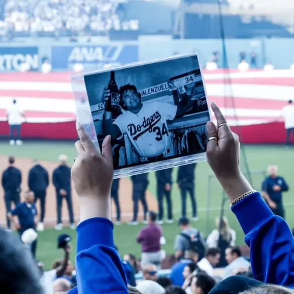 El emotivo homenaje a Fernando Valenzuela antes del Dodgers vs Yankees