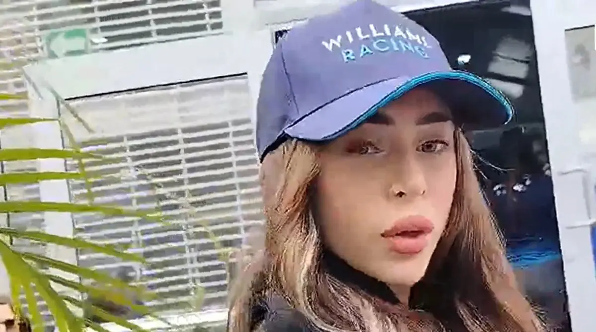 La argentina Nicki Nicole también apareció en el Autódromo Hermanos Rodríguez.