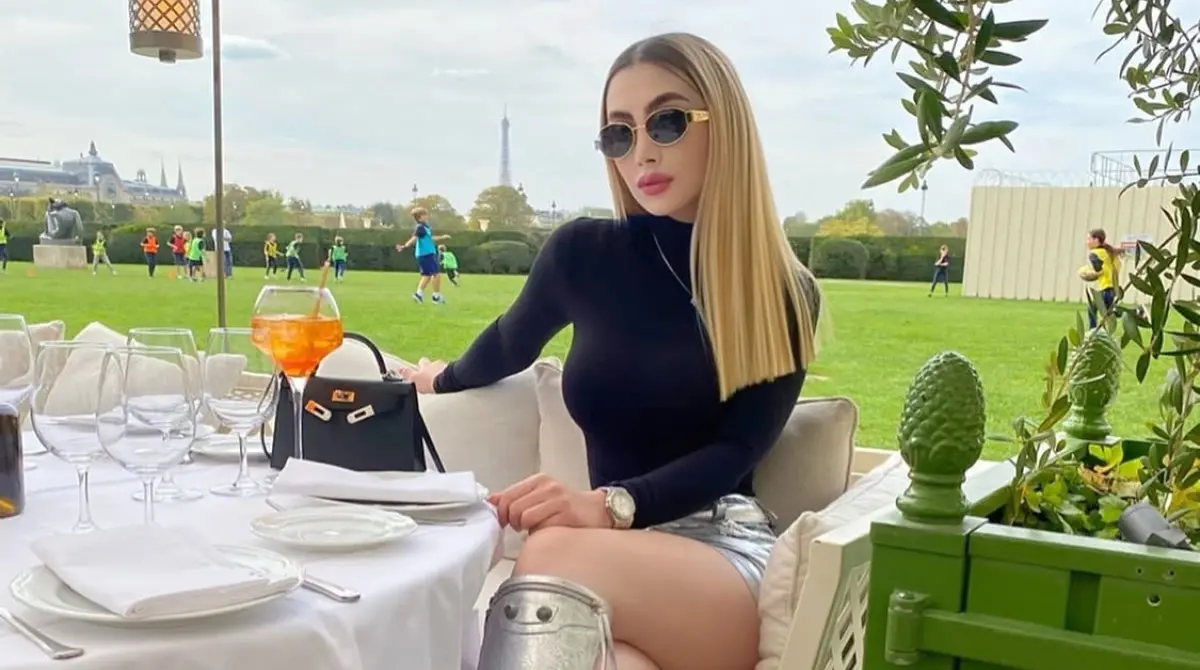 Entre los destinos que ha presumido se encuentra Europa, Medio Oriente y alguno que otro país del contienente asiático.