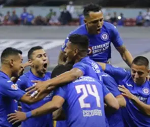 Ex de Cruz Azul exhibe a directivos por pedirle dinero para jugar