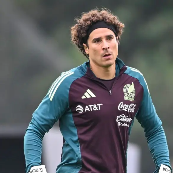 Ochoa nuevamente va a Selección y provoca salida de un portero