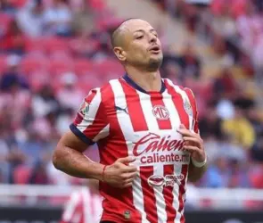 Chivas castigaría al Chicharito por tantas lesiones