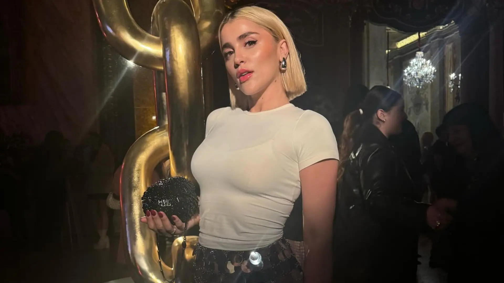 La mexicana asistió al partido de NBA en la CDMX junto a otras celebridades.