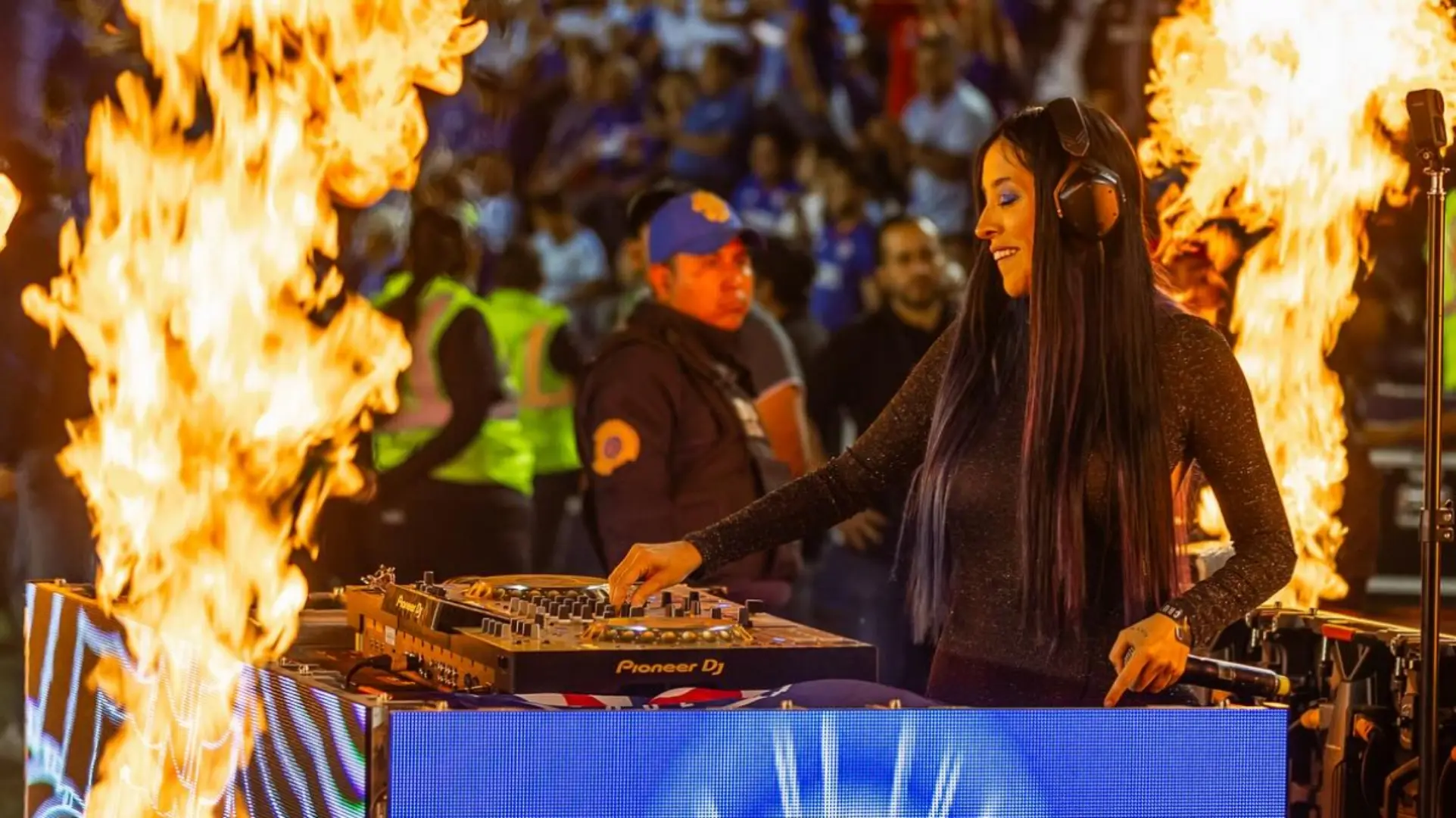 En 2021 fue la única mujer latinoamericana en presentarse en los escenarios del famoso festival EDC.