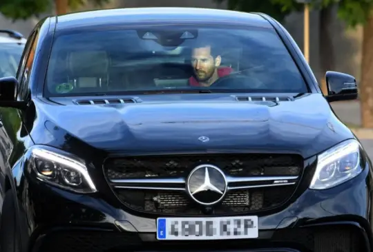 La colección del astro argentino es más amplia de lo que muchos creen y varios de estos coches viajaron de Barcelona a París cuando Messi fichó por el PSG