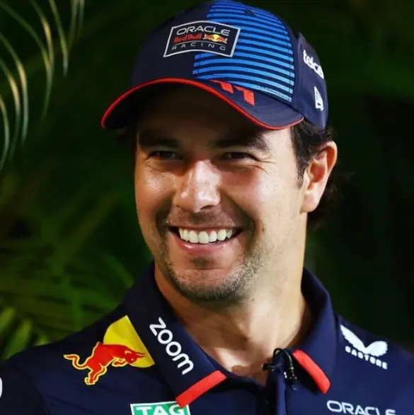 Checo Pérez rompe el silencio tras rumores de salida en RB
