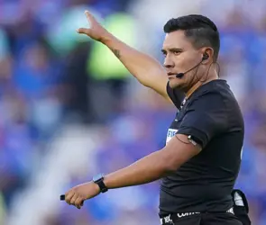 El motivo por el que el Cantante Guerrero deja su Gafete FIFA