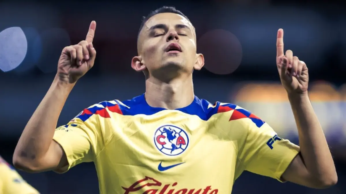  Álvaro Fidalgo ha destacado en la Liga MX con el América y es reconocido como uno de los mejores futbolistas en generar juego dentro de la cancha. 