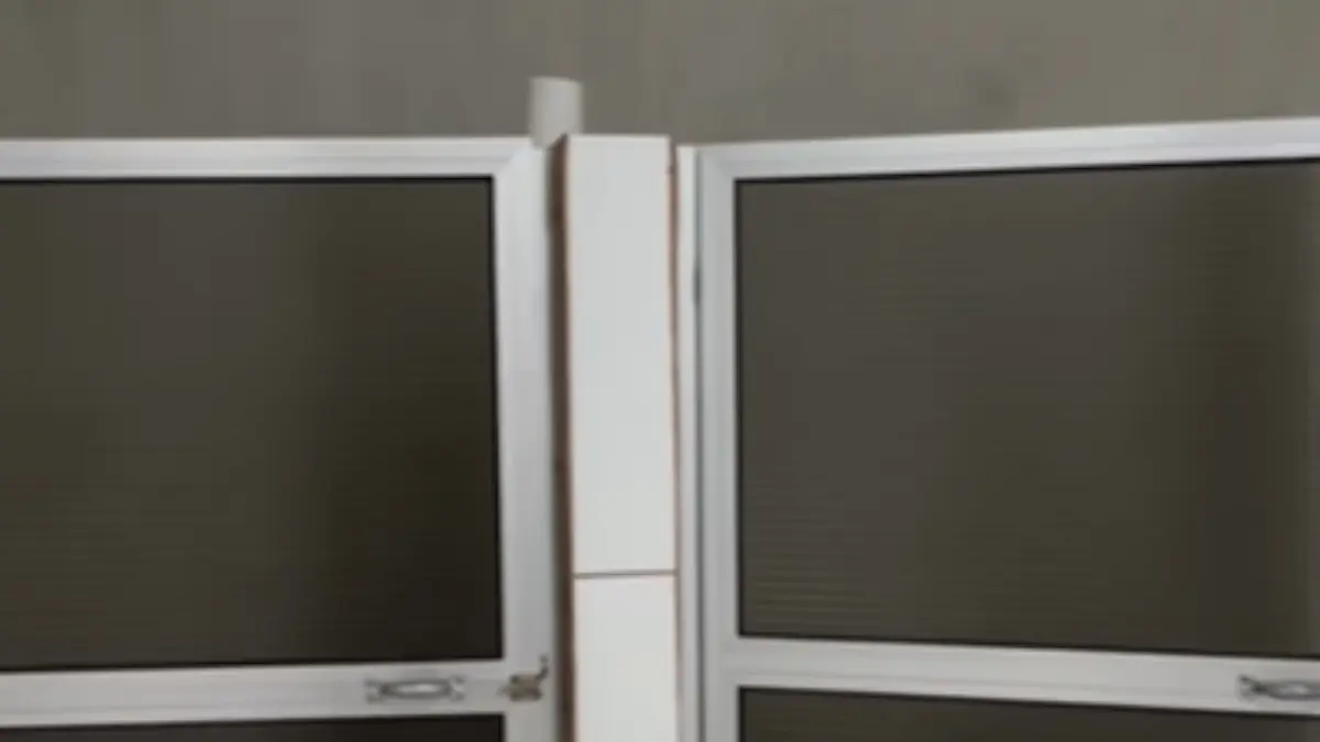 Precisamente las puertas de los mismos han llamado la atención.