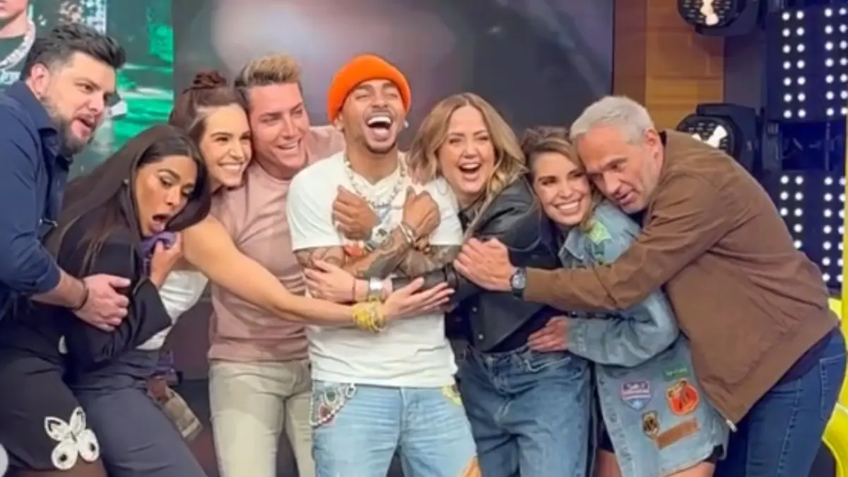 Ozuna visitó México durante 2024 con motivo de sus presentaciones en el país, mismo motivo por el que aprovechó su estancia en la CDMX para visitar el estudio de 'Hoy!'