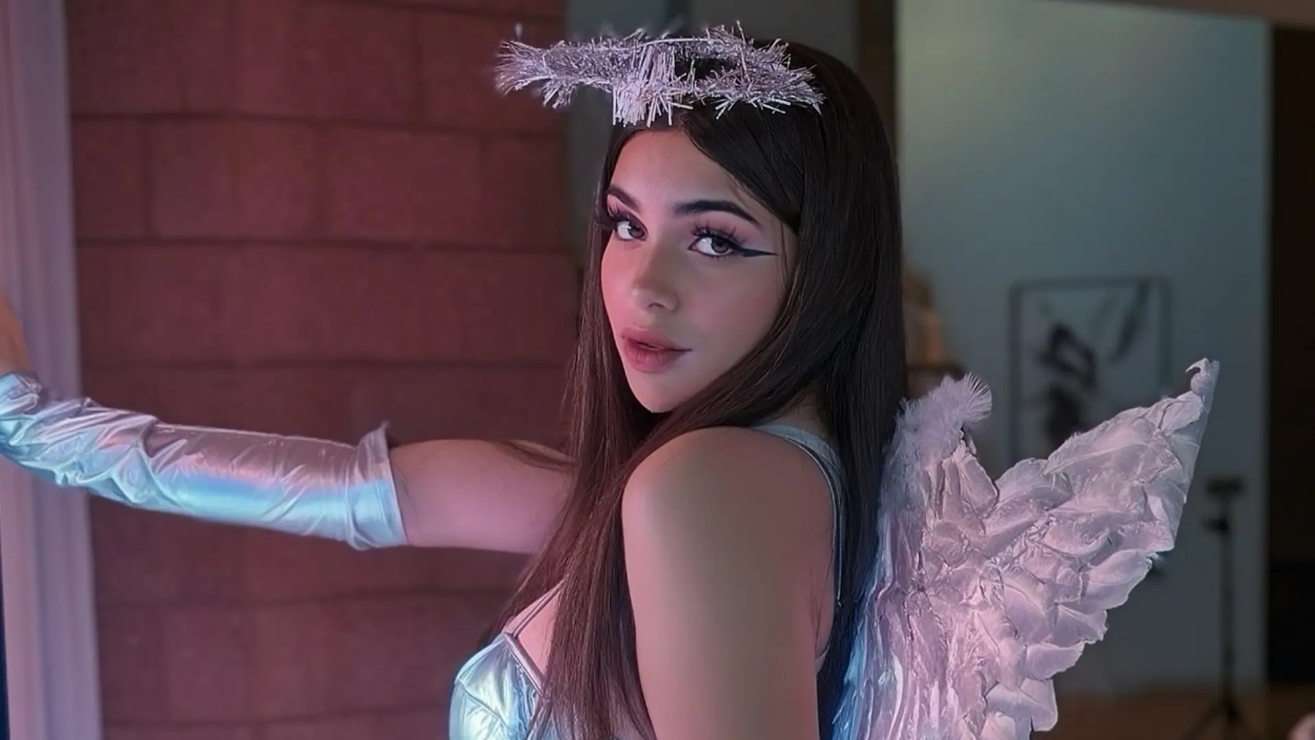 Las marcas también la han buscado para promocionarse debido a su gran comunidad. 