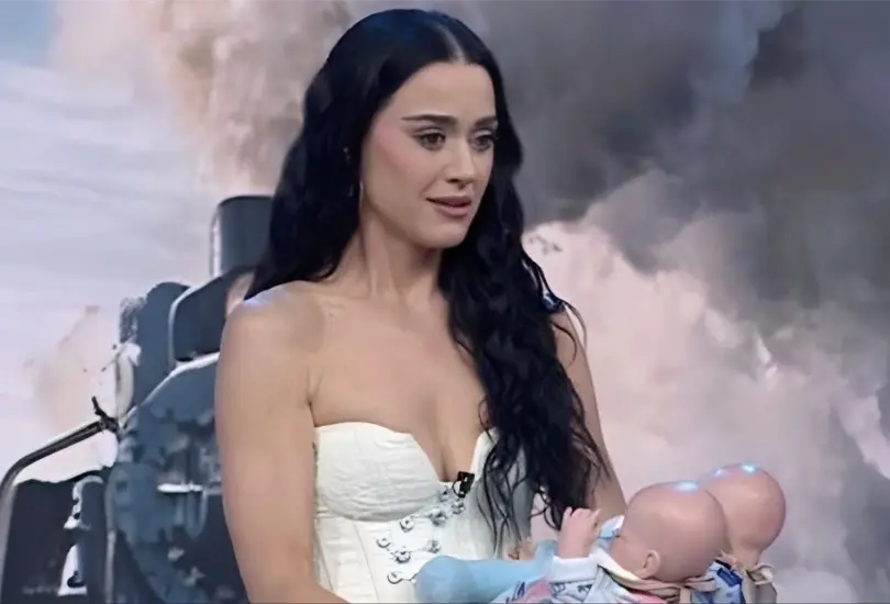 La cantante se volvi&oacute; tendencia por sus gestos en el programa de TV Azteca.